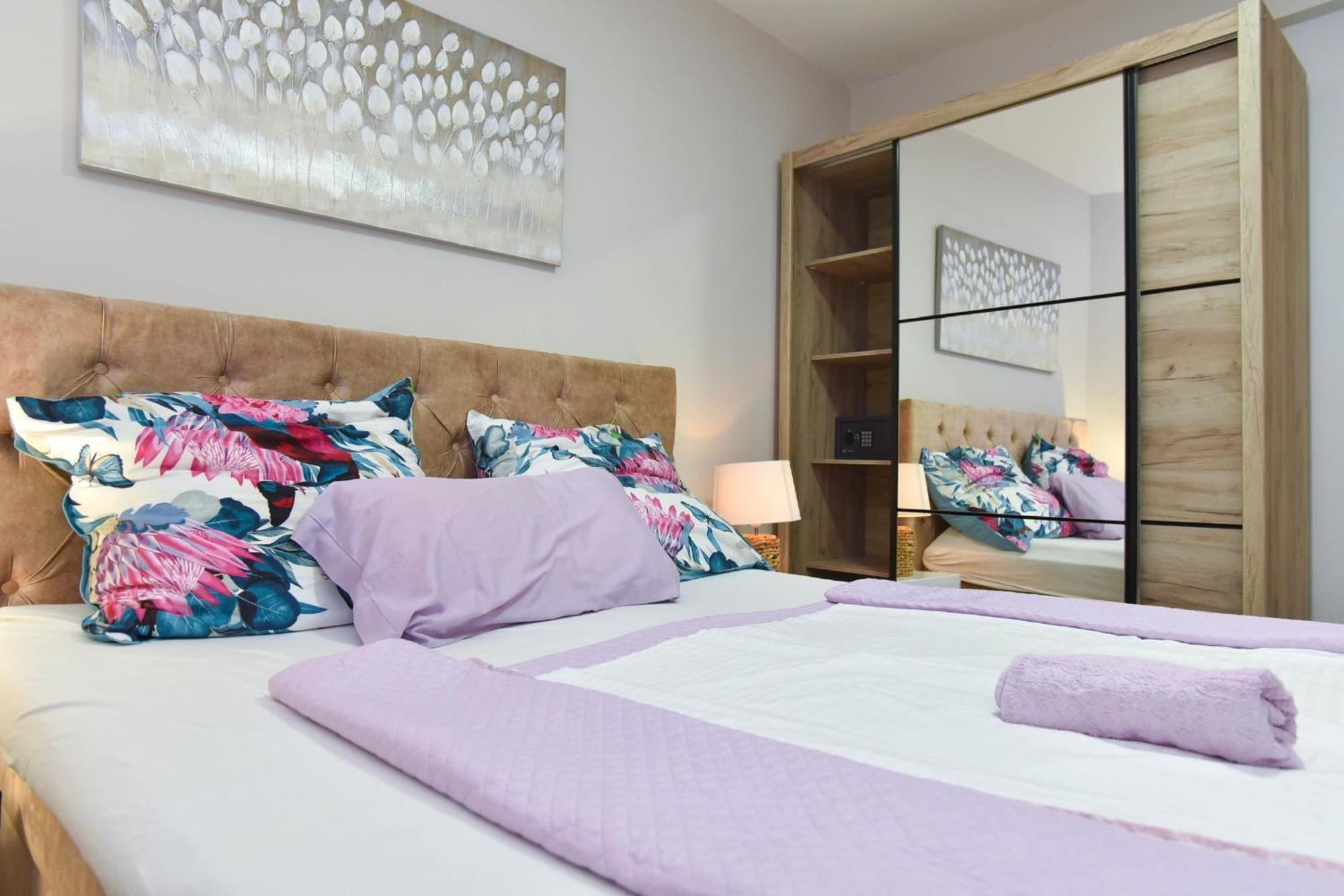 Vidar Apartment Budva